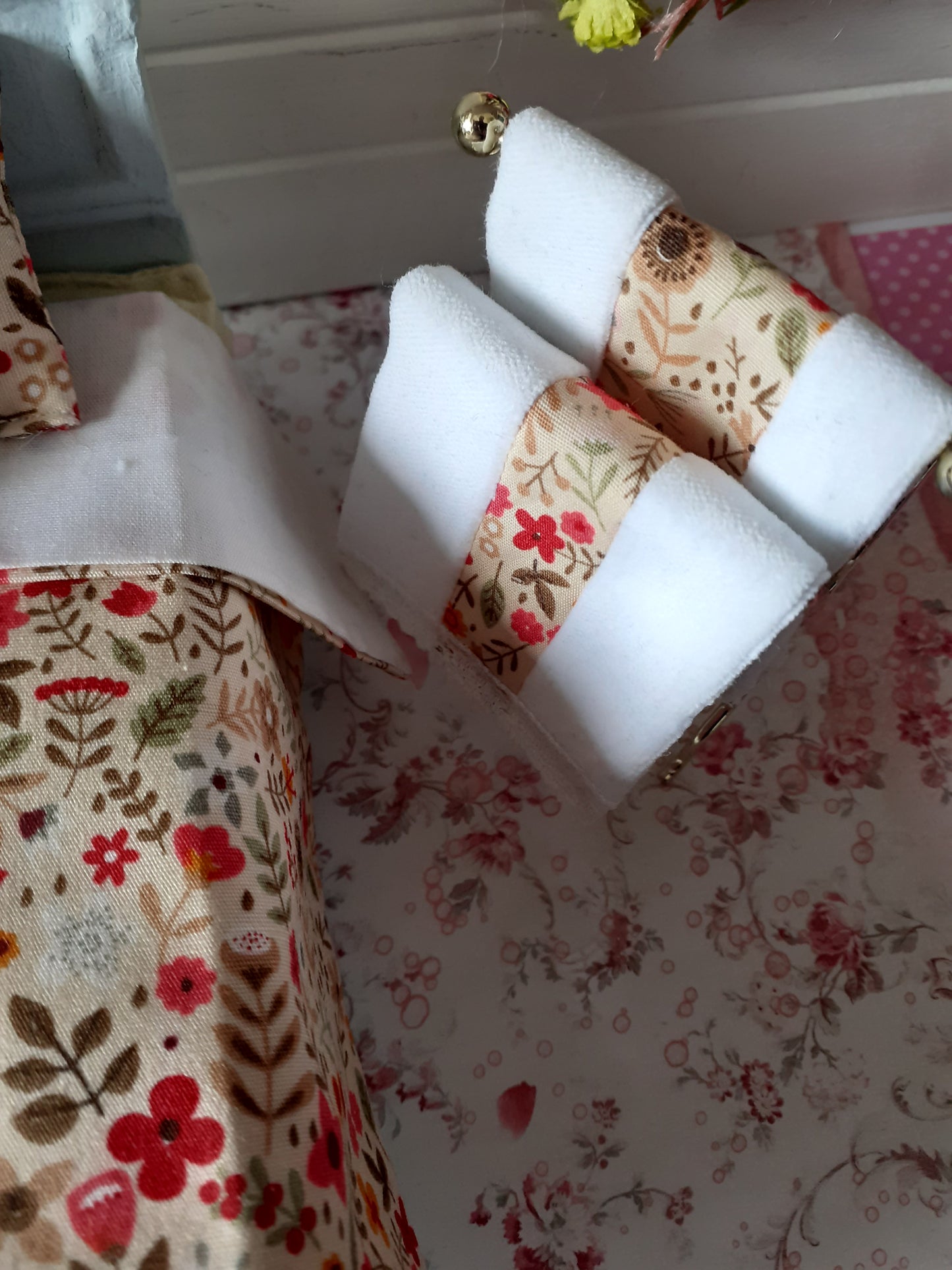 Pretty Bedding with Matching Towels