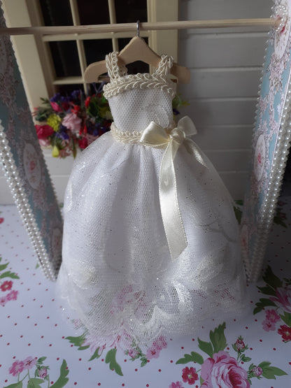 Ivory  Brides Wedding Dress