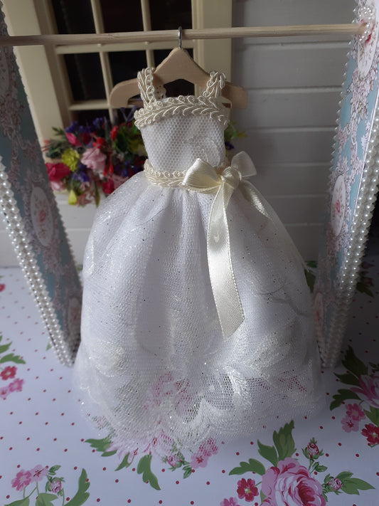 Ivory  Brides Wedding Dress